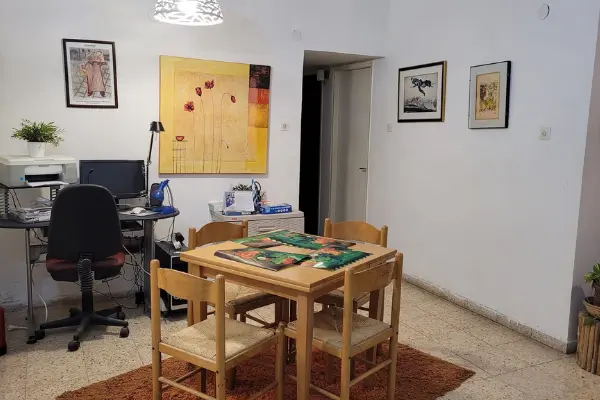 דירה 4 חדרים בהוד השרון – תמונה 2