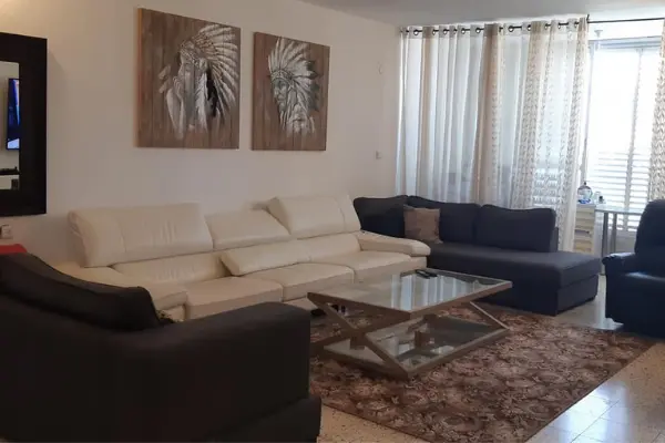 דירה 4 חדרים בהוד השרון – תמונה 2